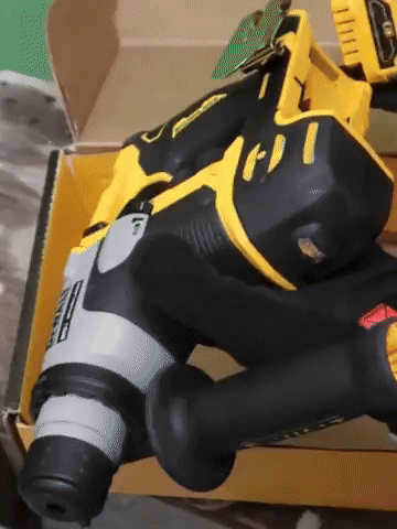 Combo DeWalt® Maestro X4: Kit Construcción + Llave de Impacto 330NM